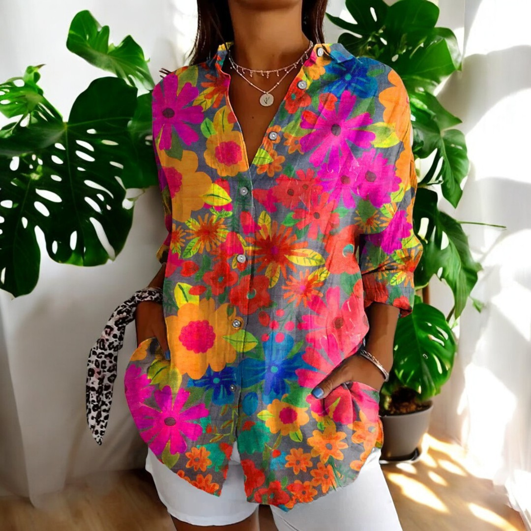 Kirsten - Timeless Floral Blouse