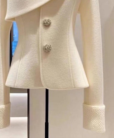 Lola - Comfortable Asymmetric Blazer