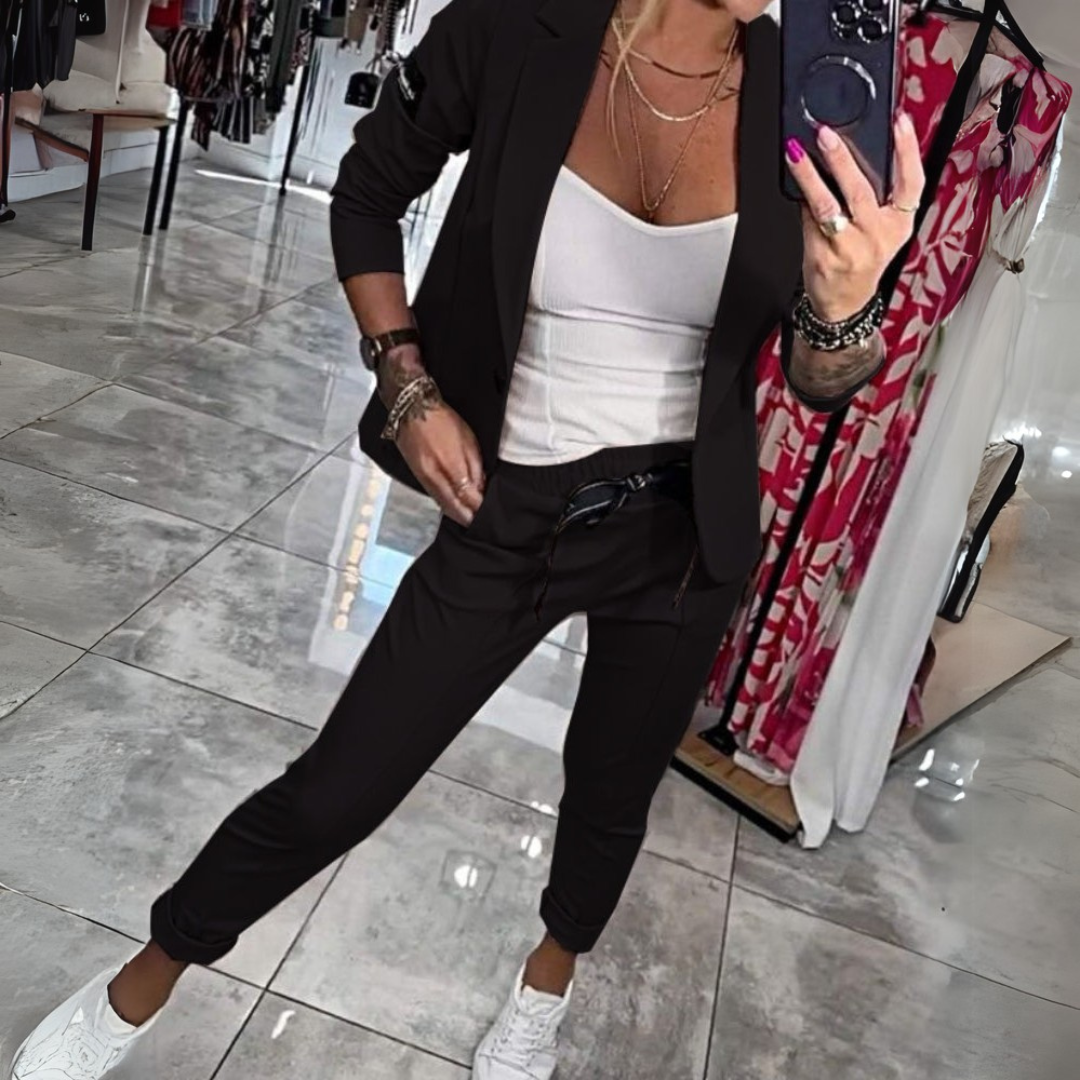 Harper - Chic Blazer &amp; Joggers