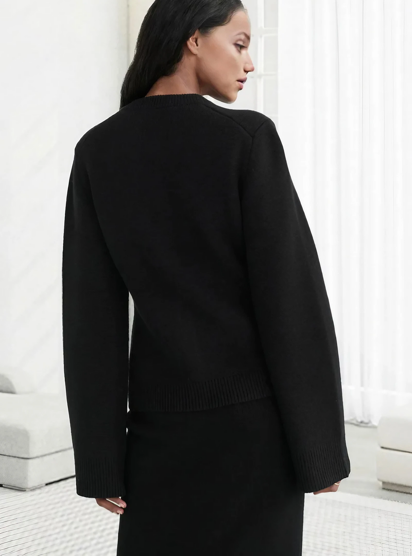 Alice - Elegant Cardigan