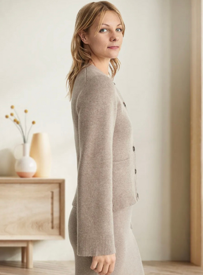 Alice - Elegant Cardigan