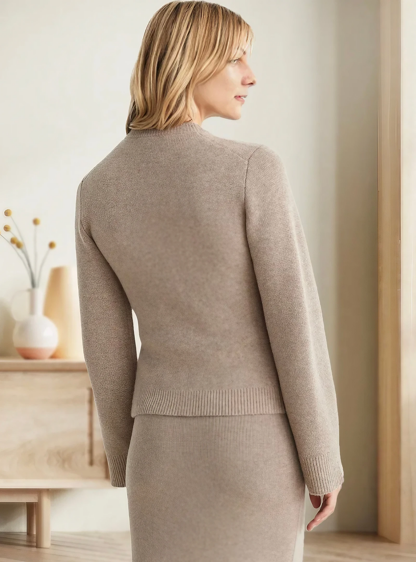 Alice - Elegant Cardigan
